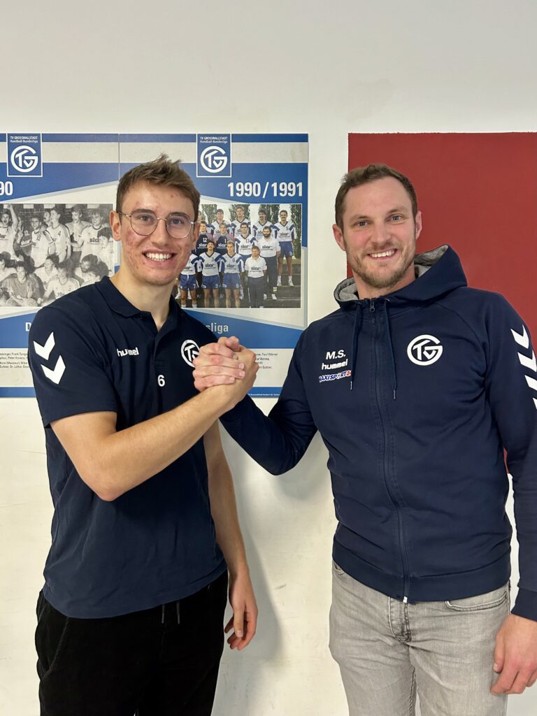 Vertragsverlängerung: Moritz Klenk unterschreibt beim TV Großwallstadt bis 2026 